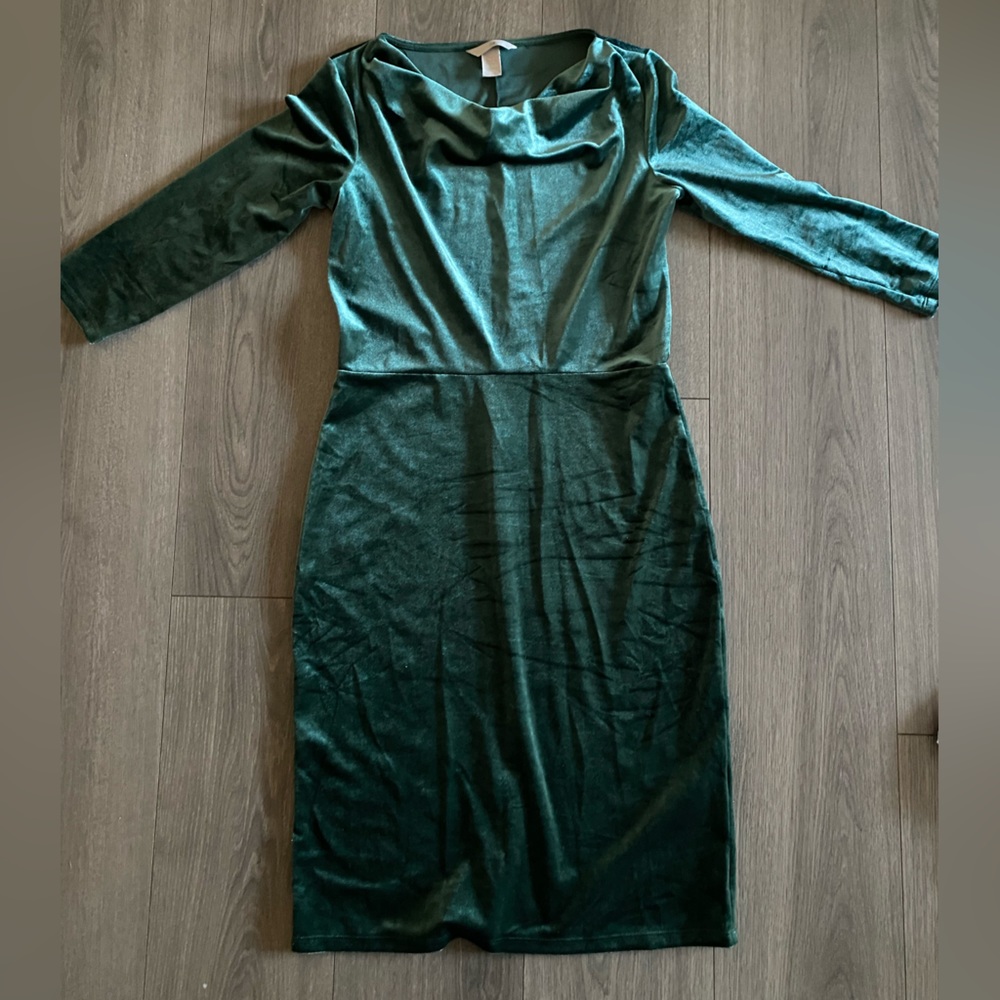 H&M green velvet dress